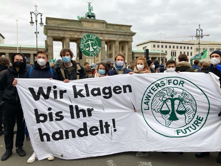 Lawyers for Future auf der Demo